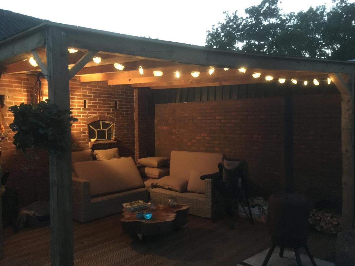 Onder De Boom Acomodação com café da manhã Gerkesklooster Exterior foto